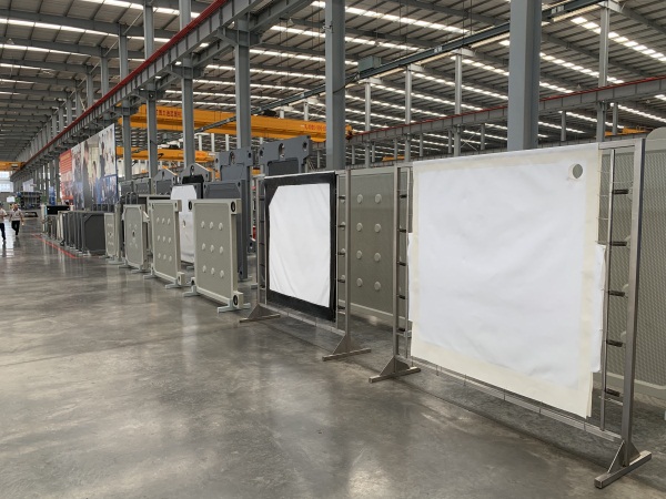 壓濾機(jī)濾布粘泥怎么辦