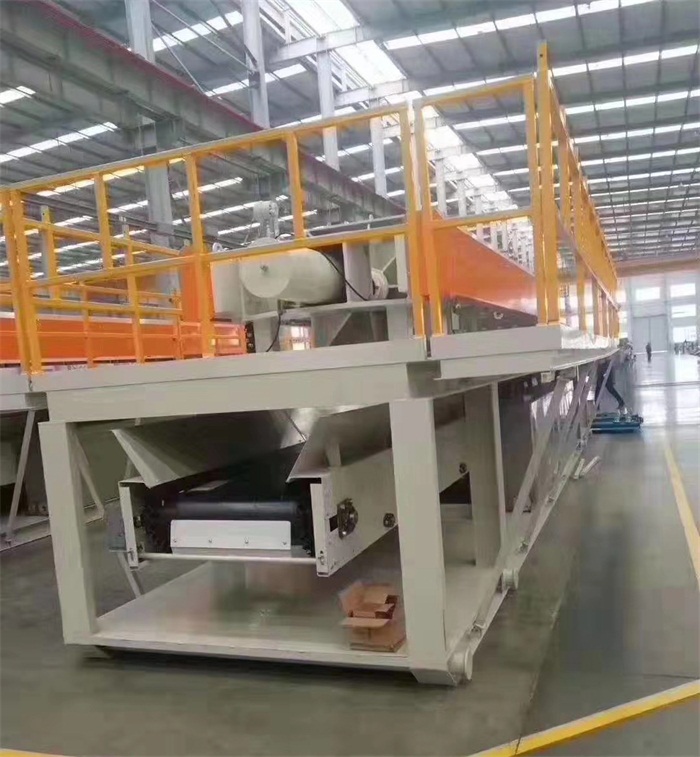 移動(dòng)式油田專(zhuān)用壓濾機(jī)（皮帶輸送）